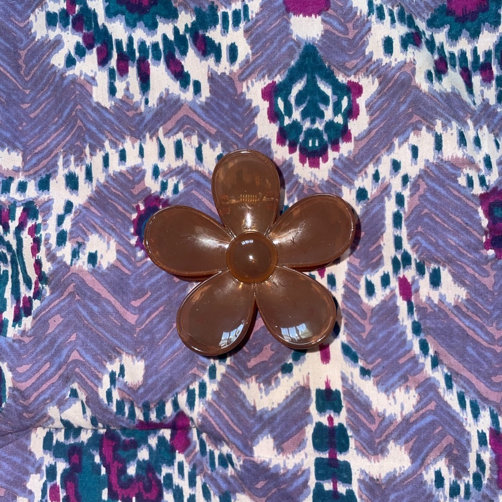 Forever21 flower hair clip